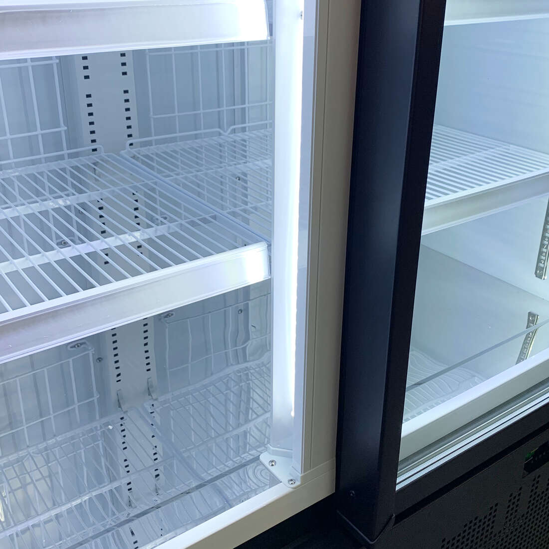 Thermaster Double Door Supermarket Freezer - LG-1000BGBMF